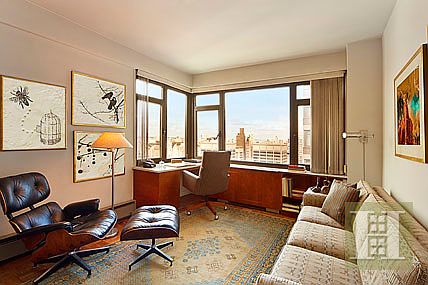 4th image of 160 E 65th St APT 29C