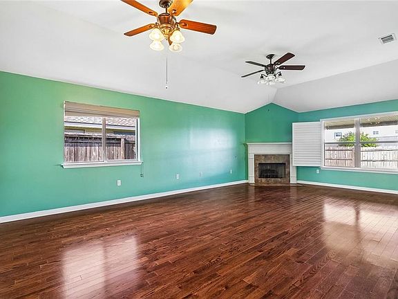 3rd image of 46496 Cote Ct