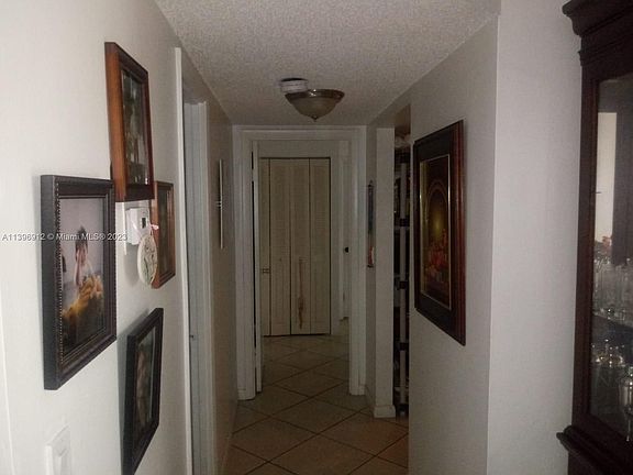 5th image of 200 Leslie Dr APT 201
