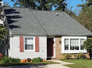 8 Alton Ct, Rosedale, MD 21237