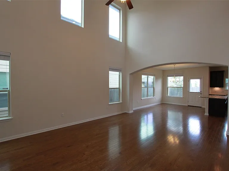 9304 Lost Bridge Ln — Photo 8