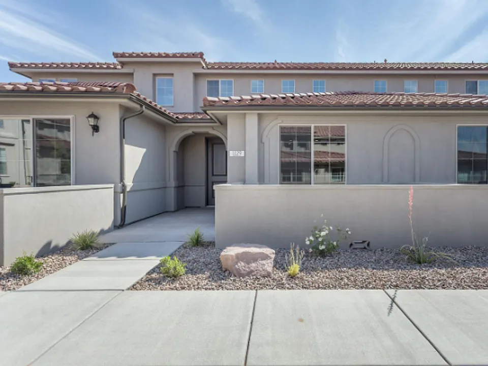 1138 N Tesoro Aly #85