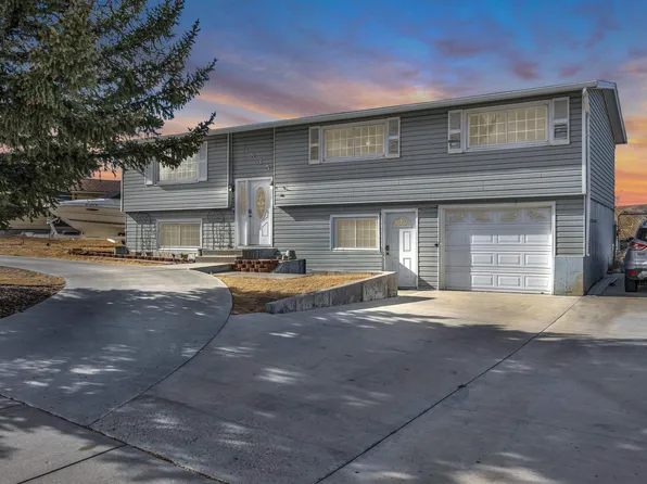 1835 Arkansas Dr, Green River, WY 82935
