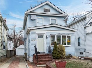 15437 12th Rd, Whitestone, NY 11357