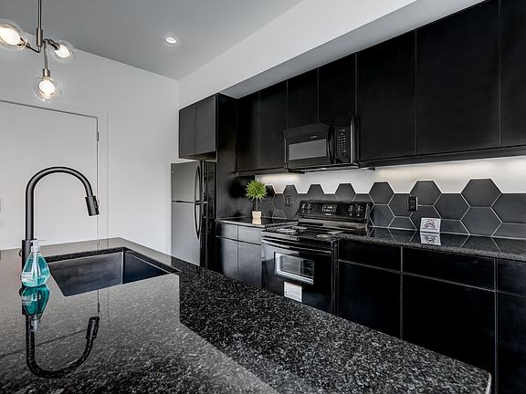 3rd image of 940 Piedmont Ave NE APT 180