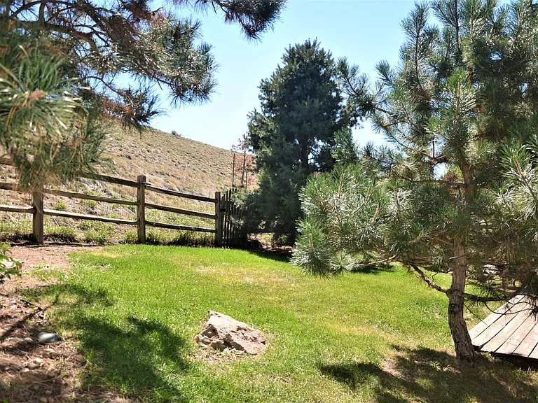 2466 W Sunset Dr — Photo 5