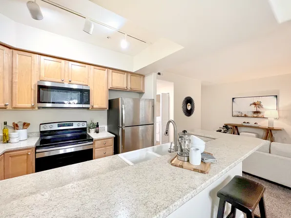 Colina Square, 22720 SE 29th St APT A103, Sammamish, WA 98075