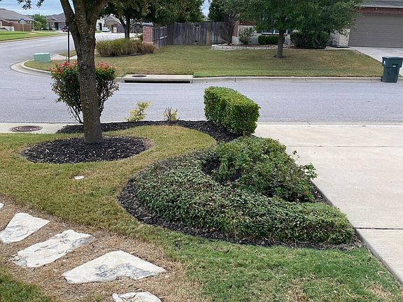 5th image of 5916 Alexandria Dr