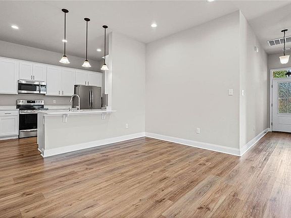 5th image of 950 Gibson Ct