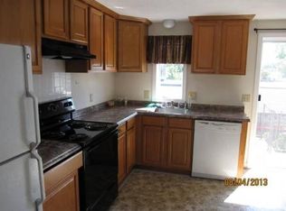 1821 Middlesex St APT 18, Lowell, MA 01851