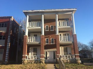 1418 E 30th St APT 2E, Kansas City, MO 64109
