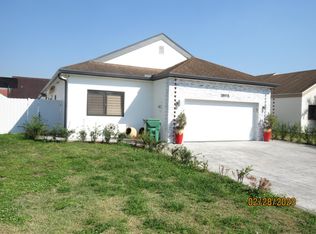 18915 NW 80th Ct, Hialeah, FL 33015