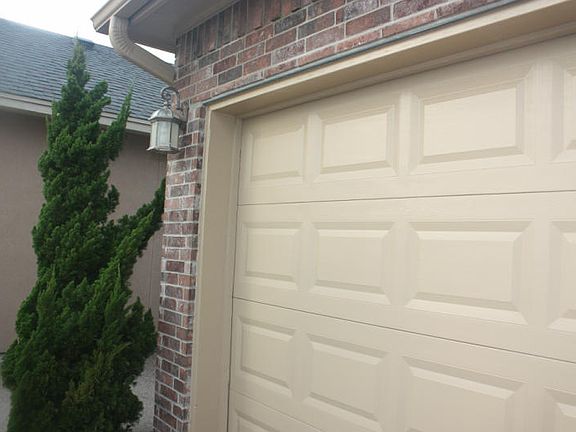 5th image of 6054 Queen Bess Dr
