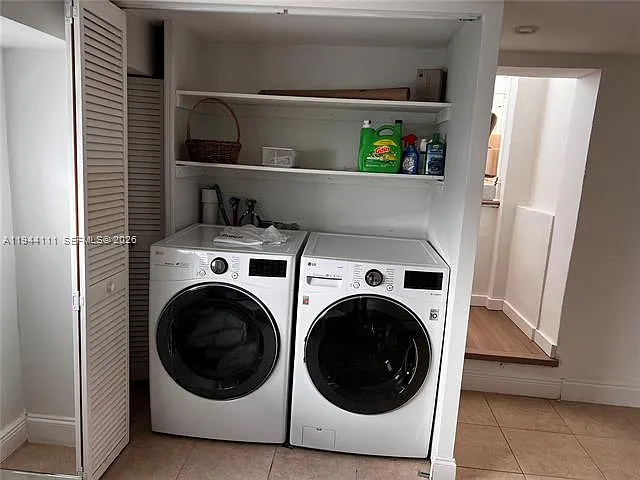 2301 S Miami Ave — Photo 54