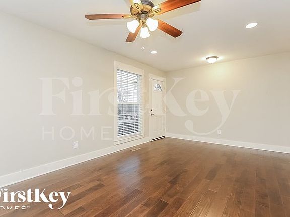 4th image of 208 Beech Dr