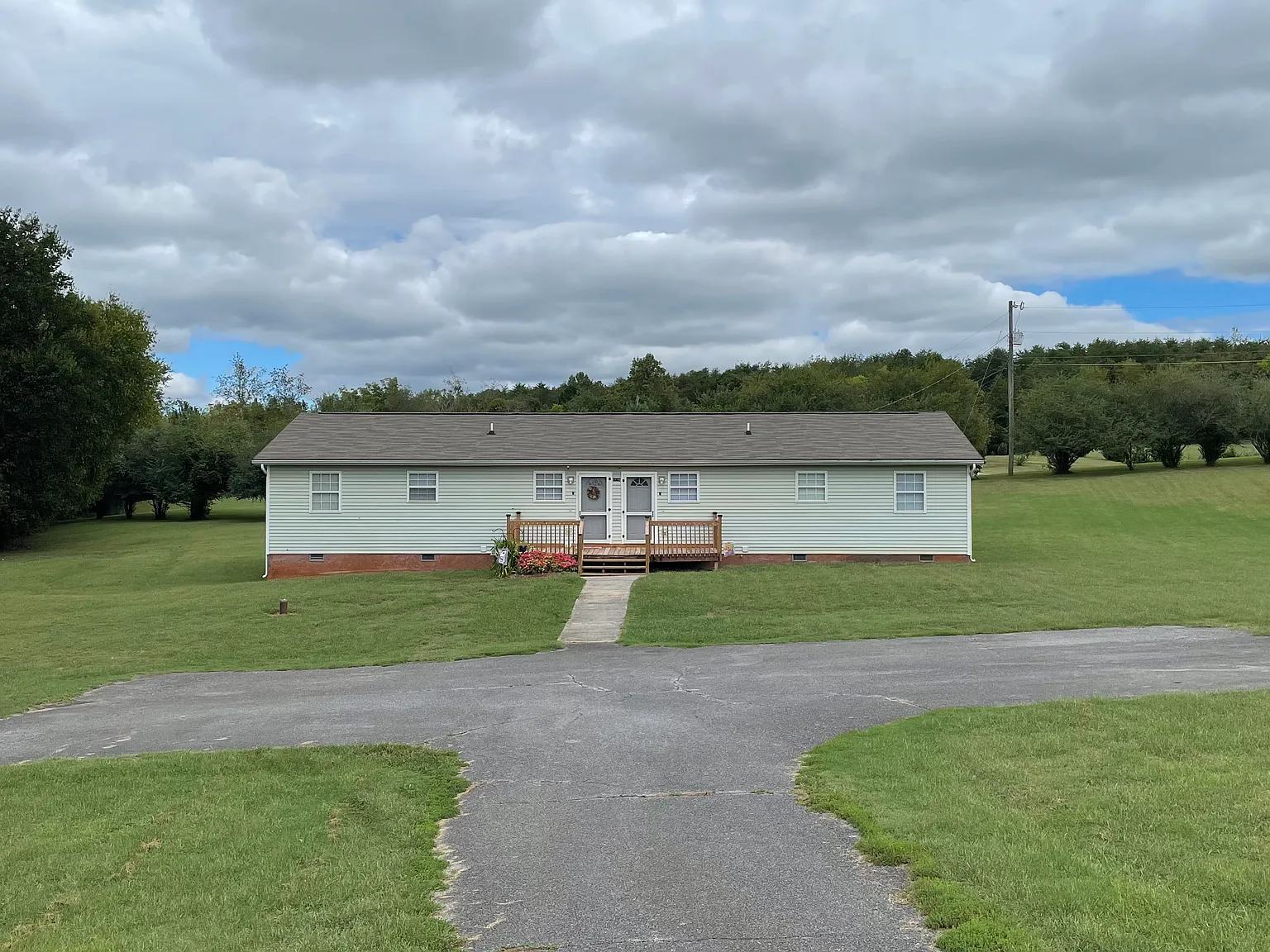 2 bed, 1200 sqft, $1,350 — Photo 2