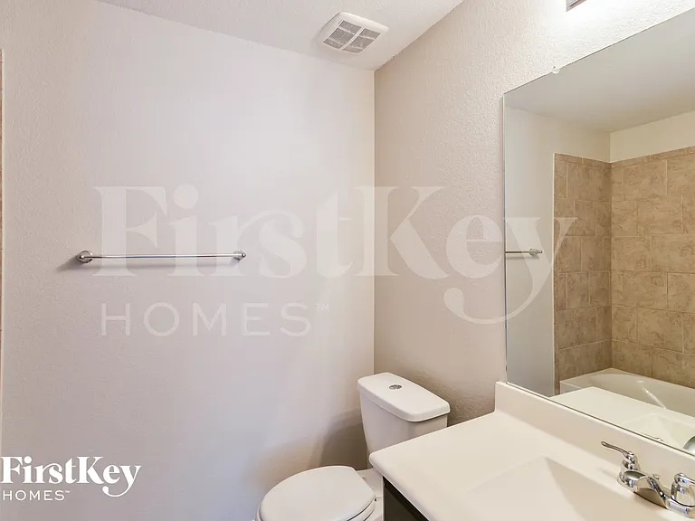9006 Bowring Park — Photo 14