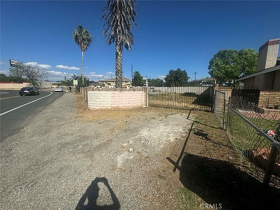 2nd image of 0 E La Cadena Dr Lot 3