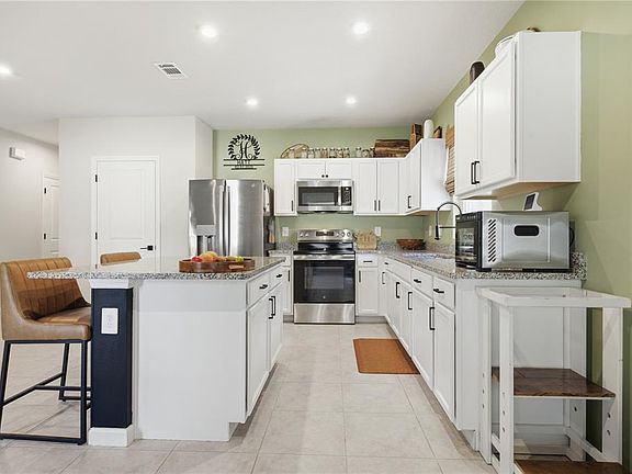 3rd image of 822 170TH COURT E
