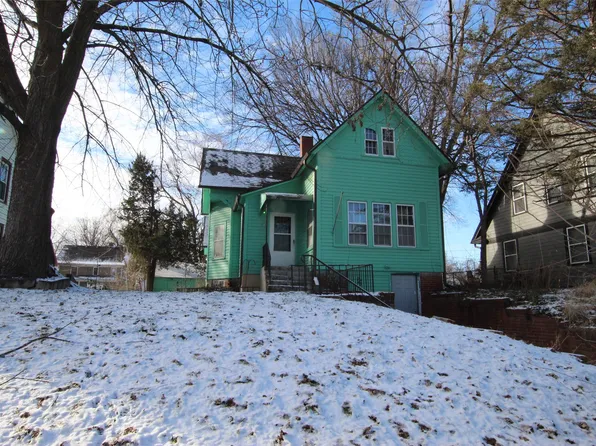 520 6th St, West Des Moines, IA 50265