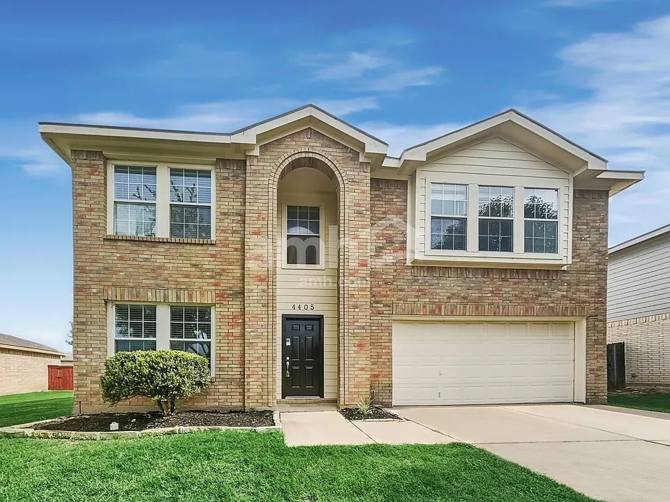 4405 Statesman Ln