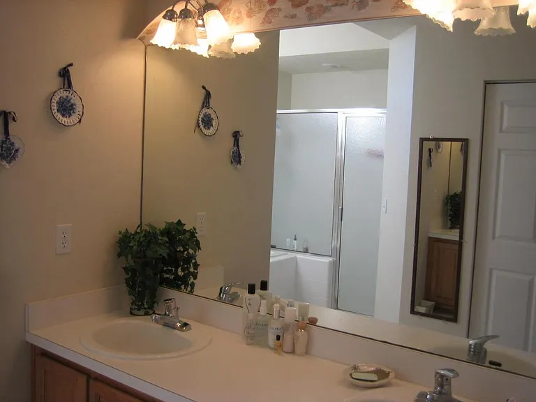 8216 SW 51st Rd — Photo 11