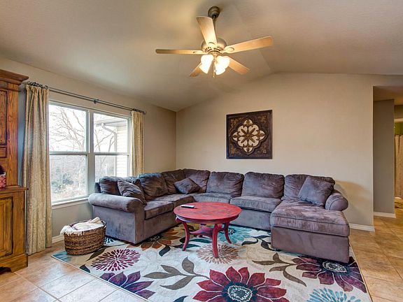 4th image of 14 Homewood Ln