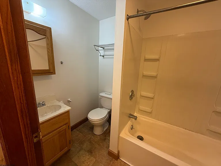 874 Fairmont Rd — Photo 9