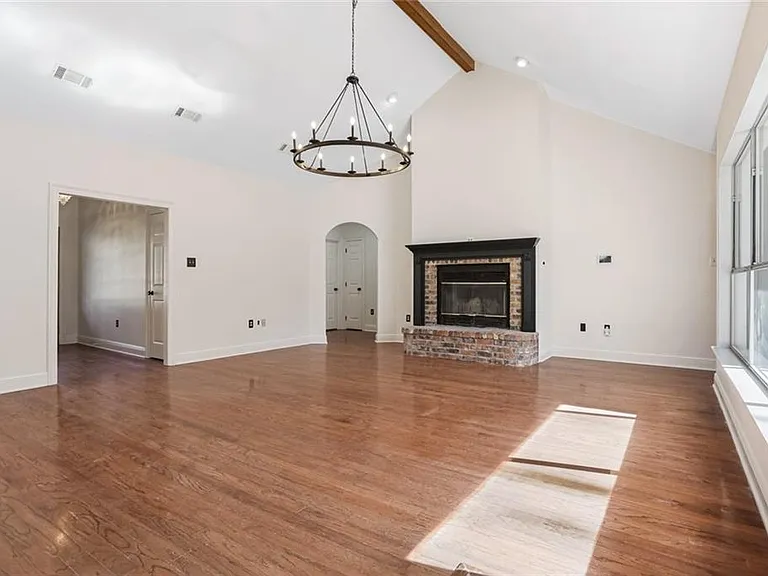 7033 Wynntree Dr — Photo 5