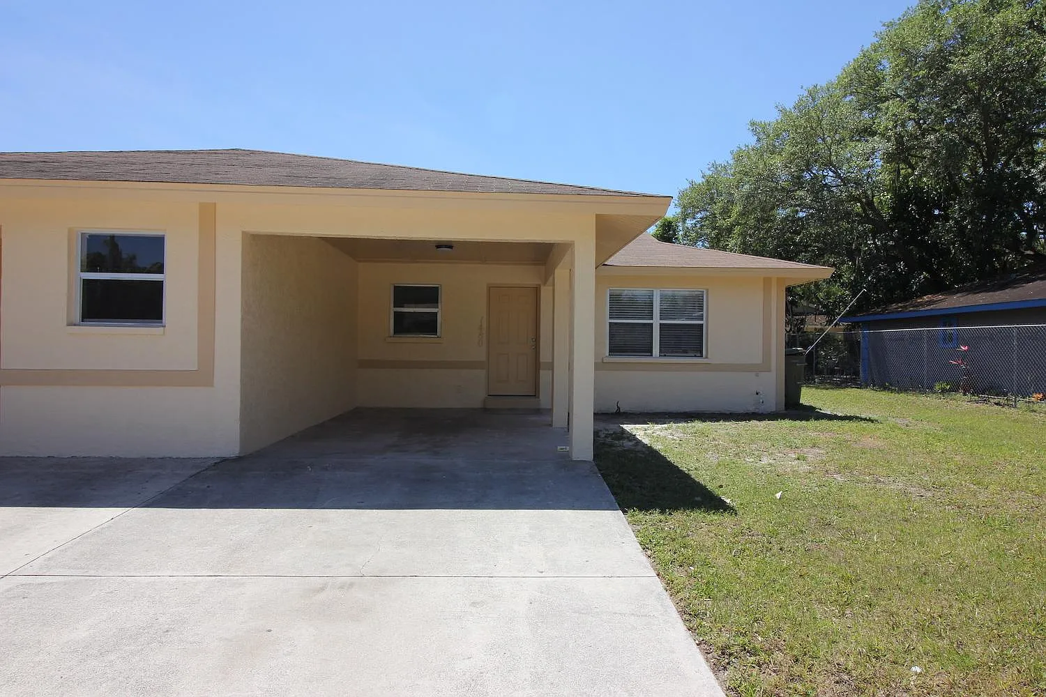 3 bed, 1.5 bath, 1066 sqft, $1,900 — Photo 1