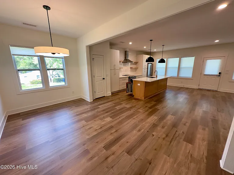 213 Myrtle Ave — Photo 29