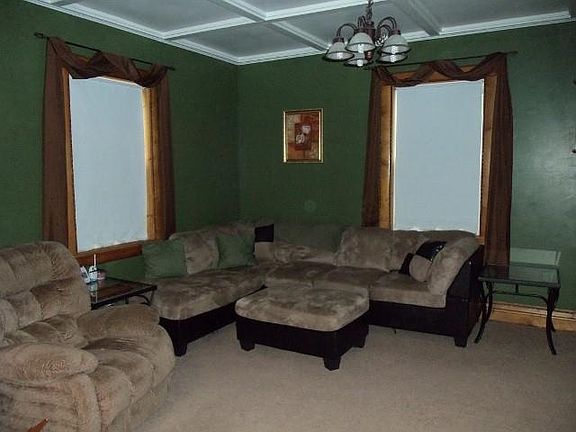 4th image of 410 S Parker Dr