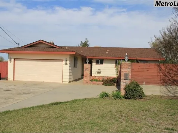 4421 E Monte Vista Ave, Denair, CA 95316
