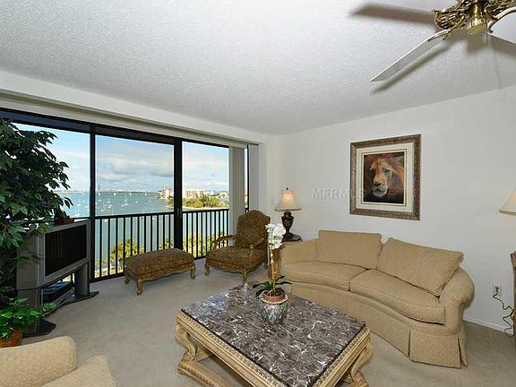 4th image of 707 S Gulfstream Ave Unit 1007