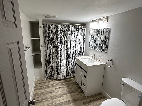 5th image of 1107 W 6th St #2