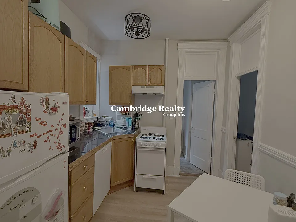 38 Hemenway St #27T