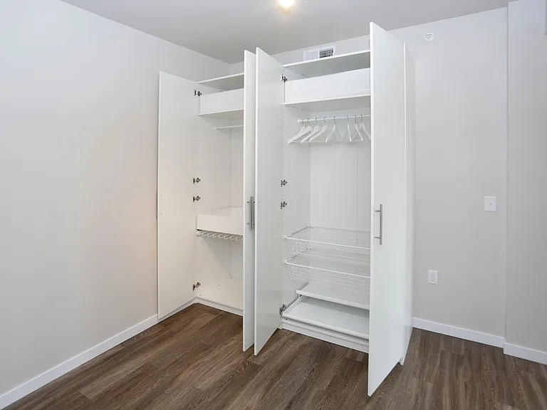 Motiv Apartments — Photo 28