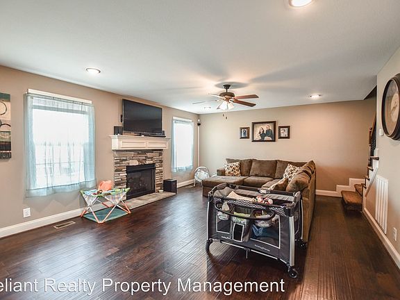 4th image of 724 Crestone Ln