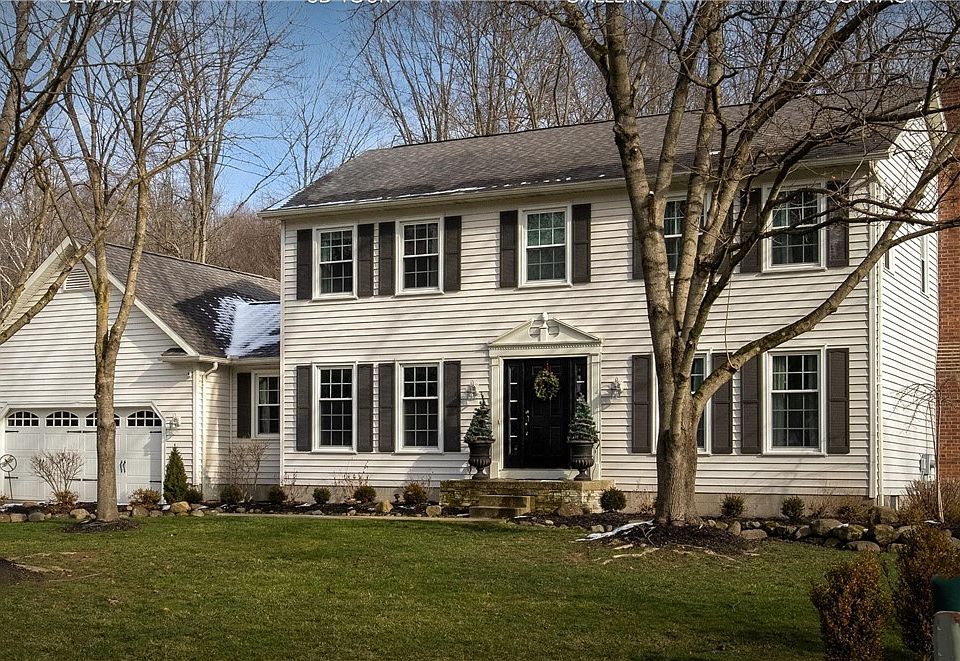 1st image of 18245 Rolling Brook Dr