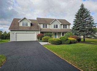 1729 Fetzner Rd, Rochester, NY 14626