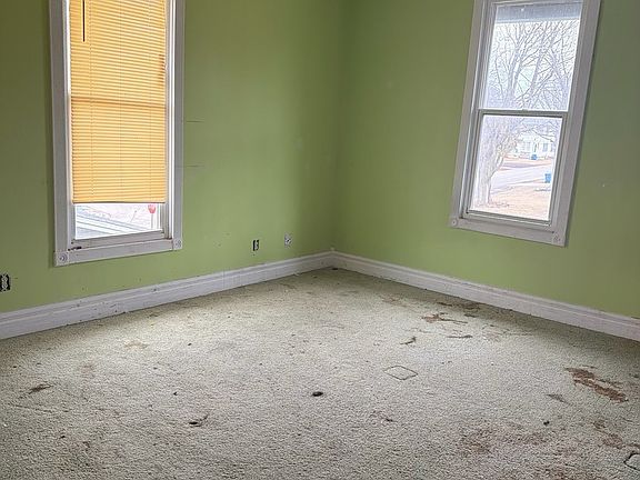 5th image of 907 S Peoria Ave