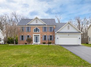 30 Woodgreen Dr, Pittsford, NY 14534
