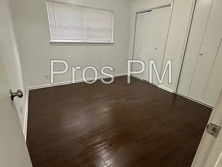2101 Bradford Dr — Photo 20