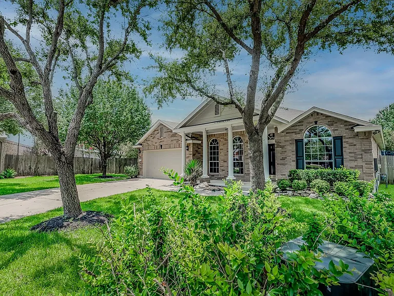 3213 Canyon Ledge Cv — Photo 3