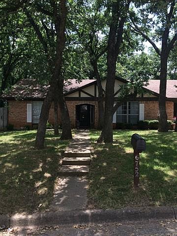 1st image of 6752 Shadydale Ct