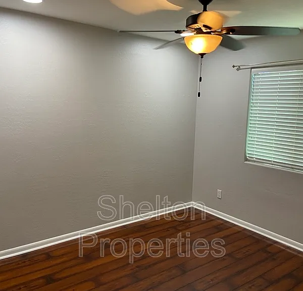 1262 E Avenida Hermosa — Photo 12