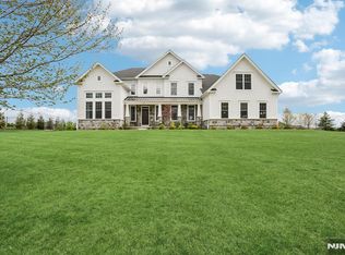 281 E Crescent Ave, Mahwah, NJ 07430