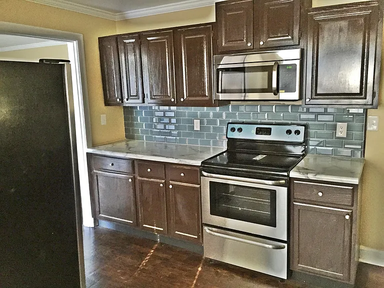 1417 Wales Ave — Photo 6