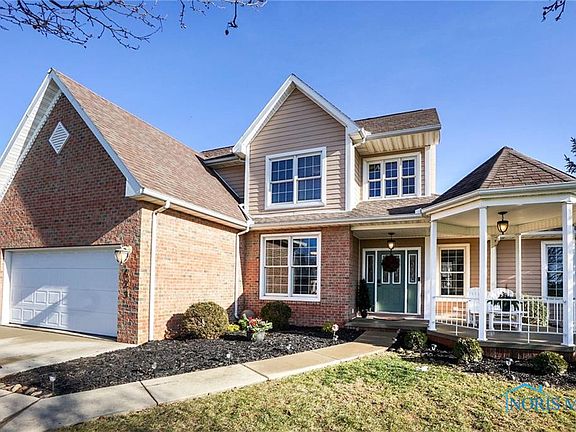 3rd image of 421 Winter Pine Dr