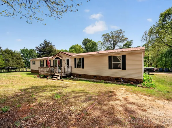 3995 Old Catawba Rd, Claremont, NC 28610
